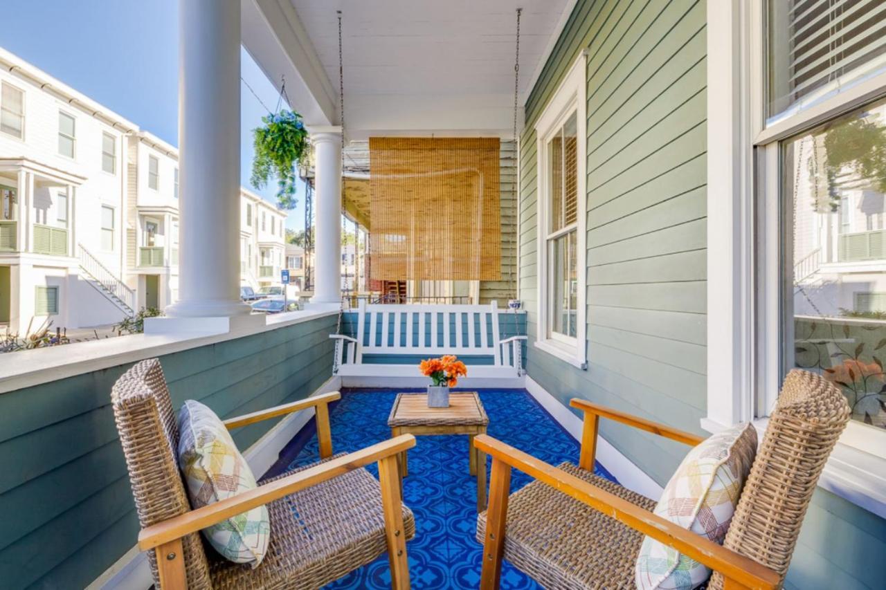 Southern Charmer-Historic District Downtown-Front Porch-Walk Score 90!!-Private Parking-1 Minute To Forsyth Park Savannah Kültér fotó
