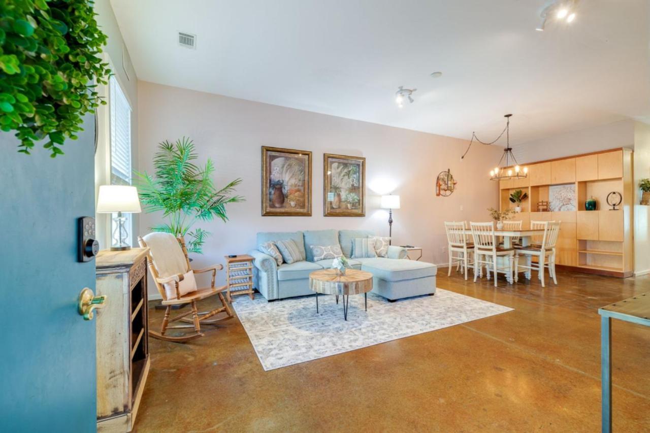 Southern Charmer-Historic District Downtown-Front Porch-Walk Score 90!!-Private Parking-1 Minute To Forsyth Park Savannah Kültér fotó