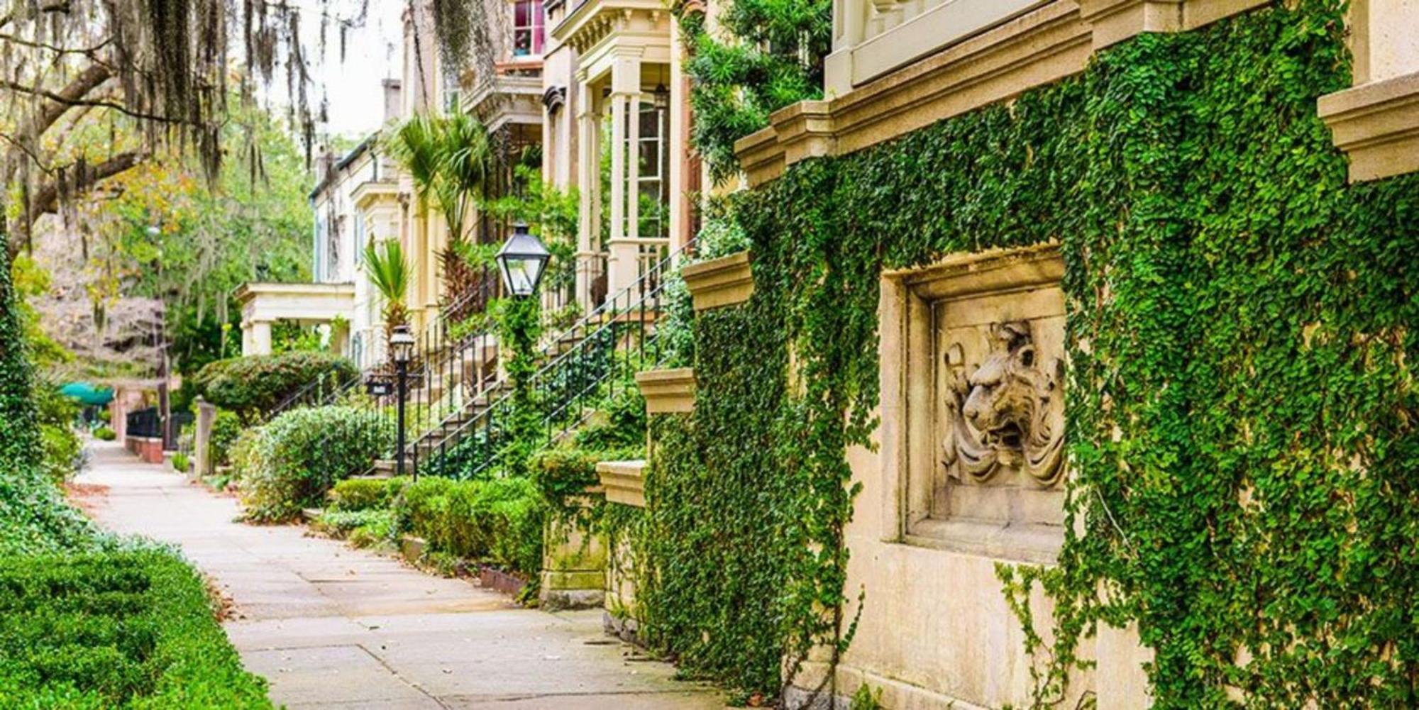 Southern Charmer-Historic District Downtown-Front Porch-Walk Score 90!!-Private Parking-1 Minute To Forsyth Park Savannah Kültér fotó