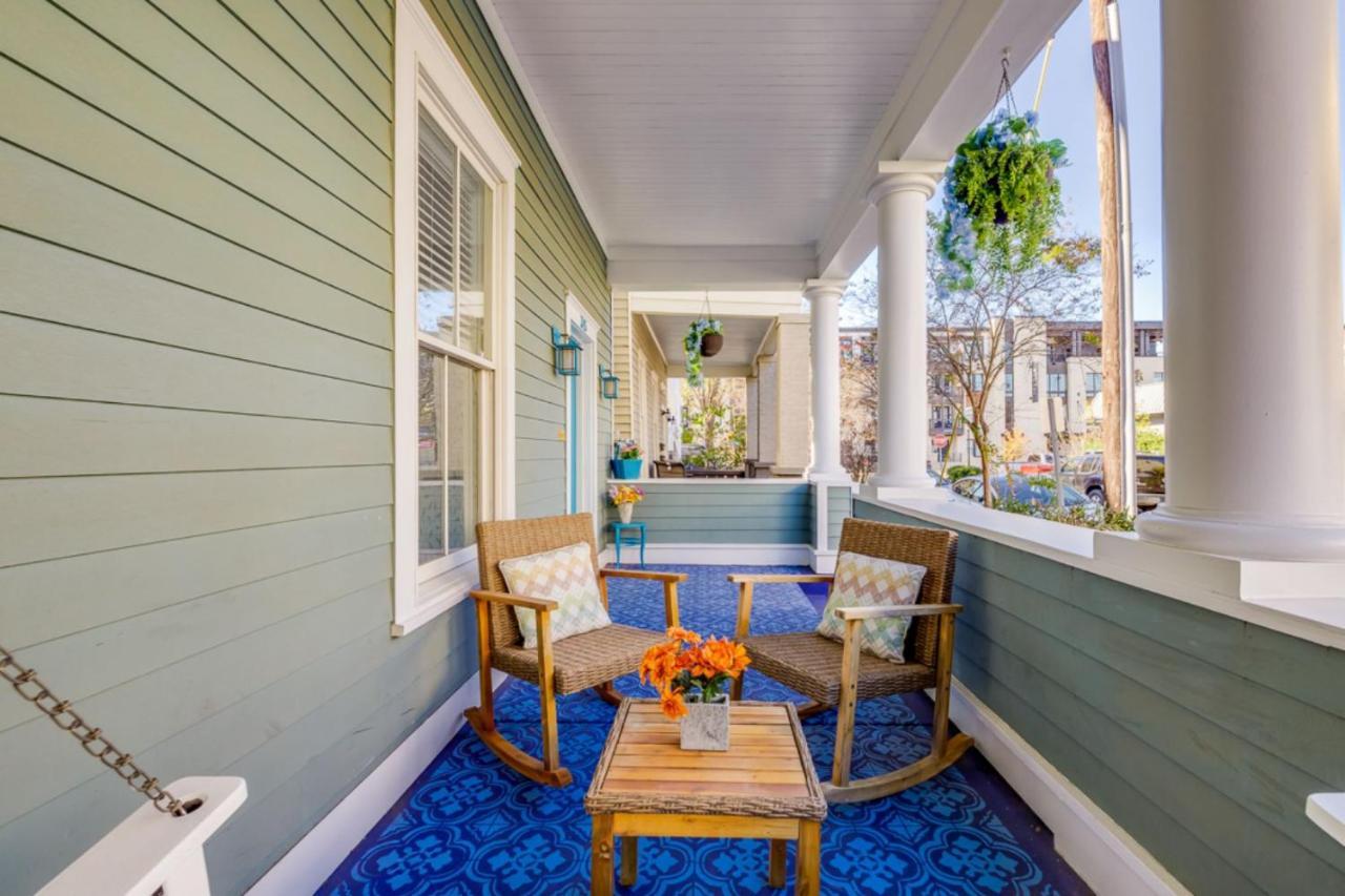 Southern Charmer-Historic District Downtown-Front Porch-Walk Score 90!!-Private Parking-1 Minute To Forsyth Park Savannah Kültér fotó