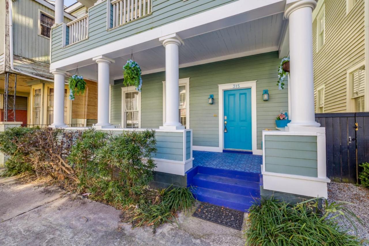Southern Charmer-Historic District Downtown-Front Porch-Walk Score 90!!-Private Parking-1 Minute To Forsyth Park Savannah Kültér fotó